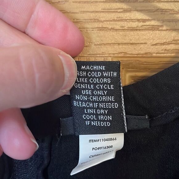 Torrid Black Woven Lace-Up Peplum Top Size 4X - Picture 8 of 9